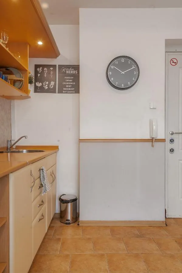 Charming Studio On Vitosha Street By Flat Mаnager Sofia Apartment