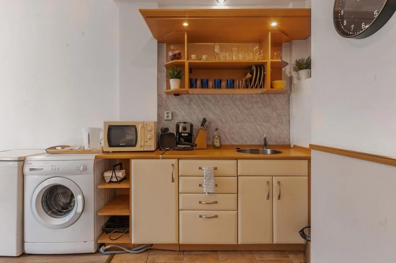 Charming Studio On Vitosha Street By Flat Mаnager Sofia Bulgaria